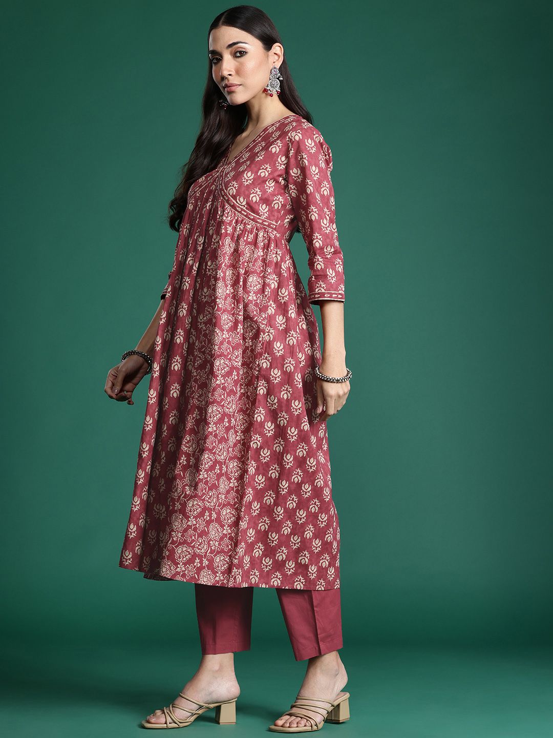 Indyancart IE Floral Printed Empire Pure Cotton Kurta with Trousers & With Dupatta