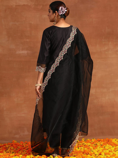 Indyancart IE Floral Embroidered Thread Work Liva Kurta with Trousers & Dupatta