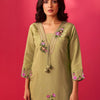 Dhiyona IE Women Floral Embroidered Regular Thread Work Kurta with Trousers