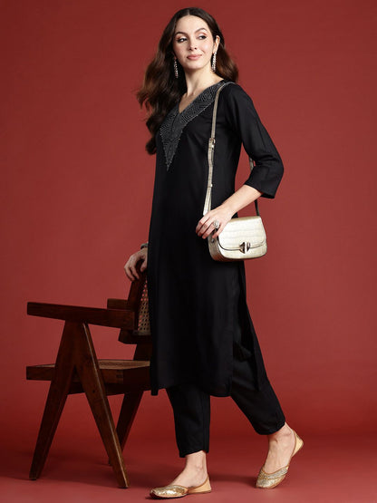 Dhiyona IE Solid Pure Cotton Kurta with Geometric Thread Work