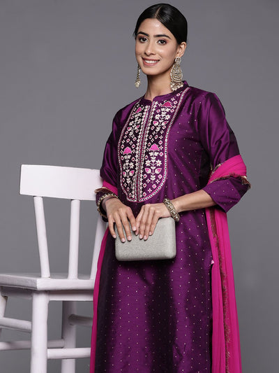 Indyancart VA Women'sEmbroidered Regular Thread Work Kurta with Trousers & With Dupatta