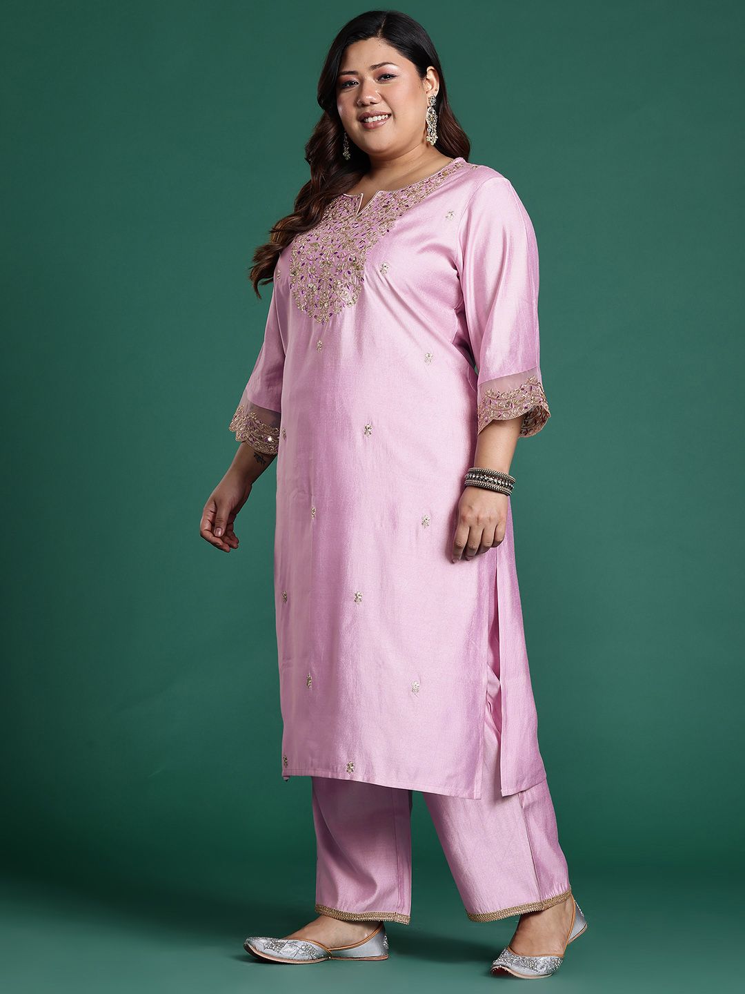 Indyancart Women's Plus Size Ethnic Motifs Embroidered Sequinned Liva Kurta Set