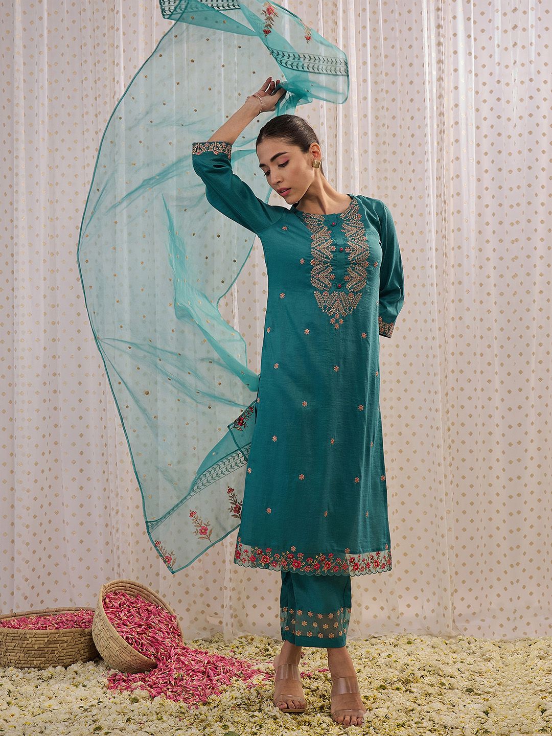 Indyancart IE Green Floral Embroidered Thread Work Kurta with Trousers & Dupatta