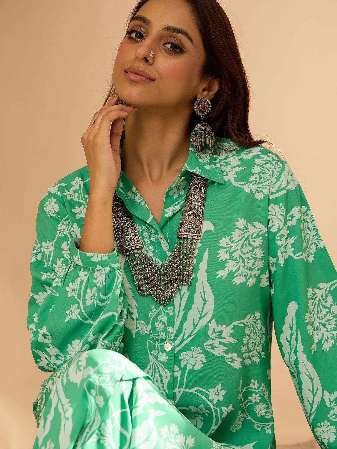 Dhiyona IE Women Floral Printed Regular Kurta with Trousers
