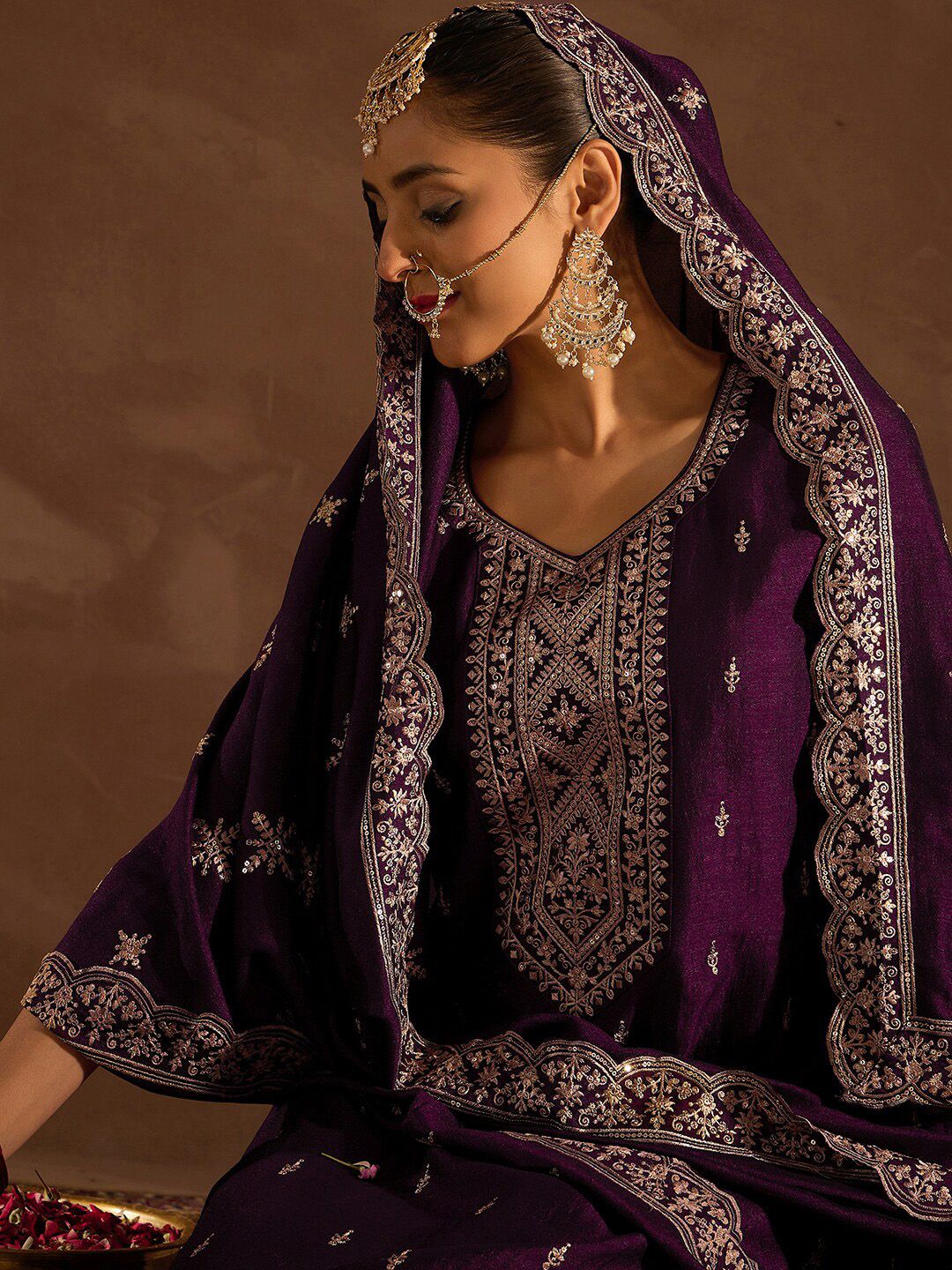 Dhiyona IE Floral Embroidered Regular Thread Work Straight Kurta With Trousers & Dupatta