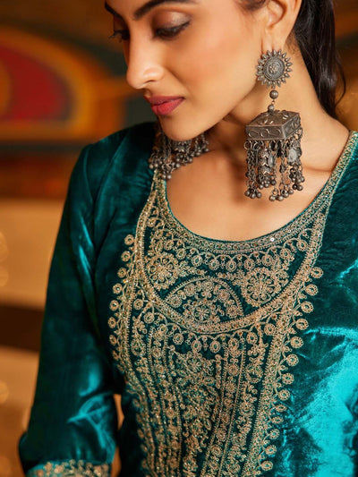 Dhiyona IE Women Ethnic Motifs Embroidered Regular Sequinned Velvet Kurta with Trousers & With Dupatta