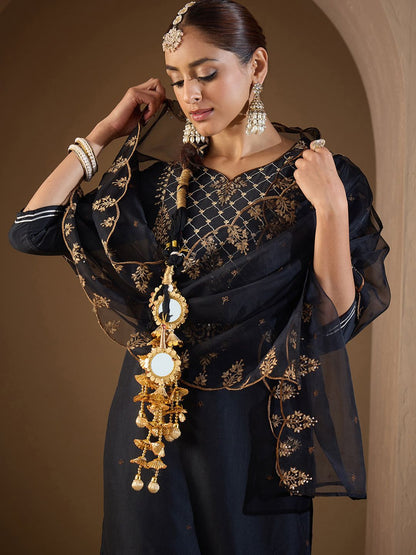 Floral Embroidered Thread Work Liva Kurta with Trousers & Dupatta