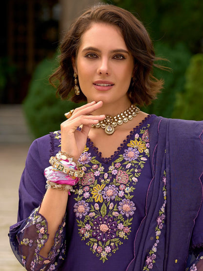 Women Floral Embroidered Panelled Sequinned Kurta with Trousers & With Dupatta
