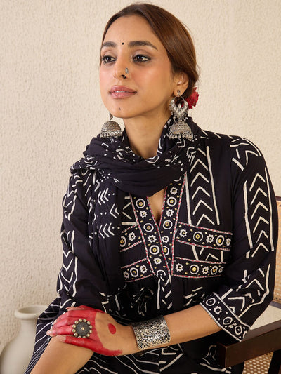 Indyancart IE Women Printed Empire Pure Cotton Kurta with Trousers & With Dupatta