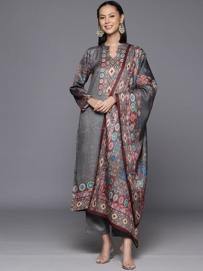 Indyancart VA Women's Winter Abstract Printed Wool Blend Straight Kurta Set with Dupatta