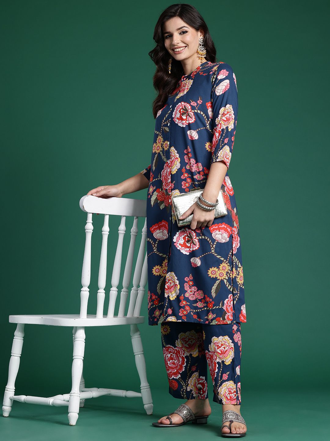 Women Floral Printed Regular Kurta with Palazzos