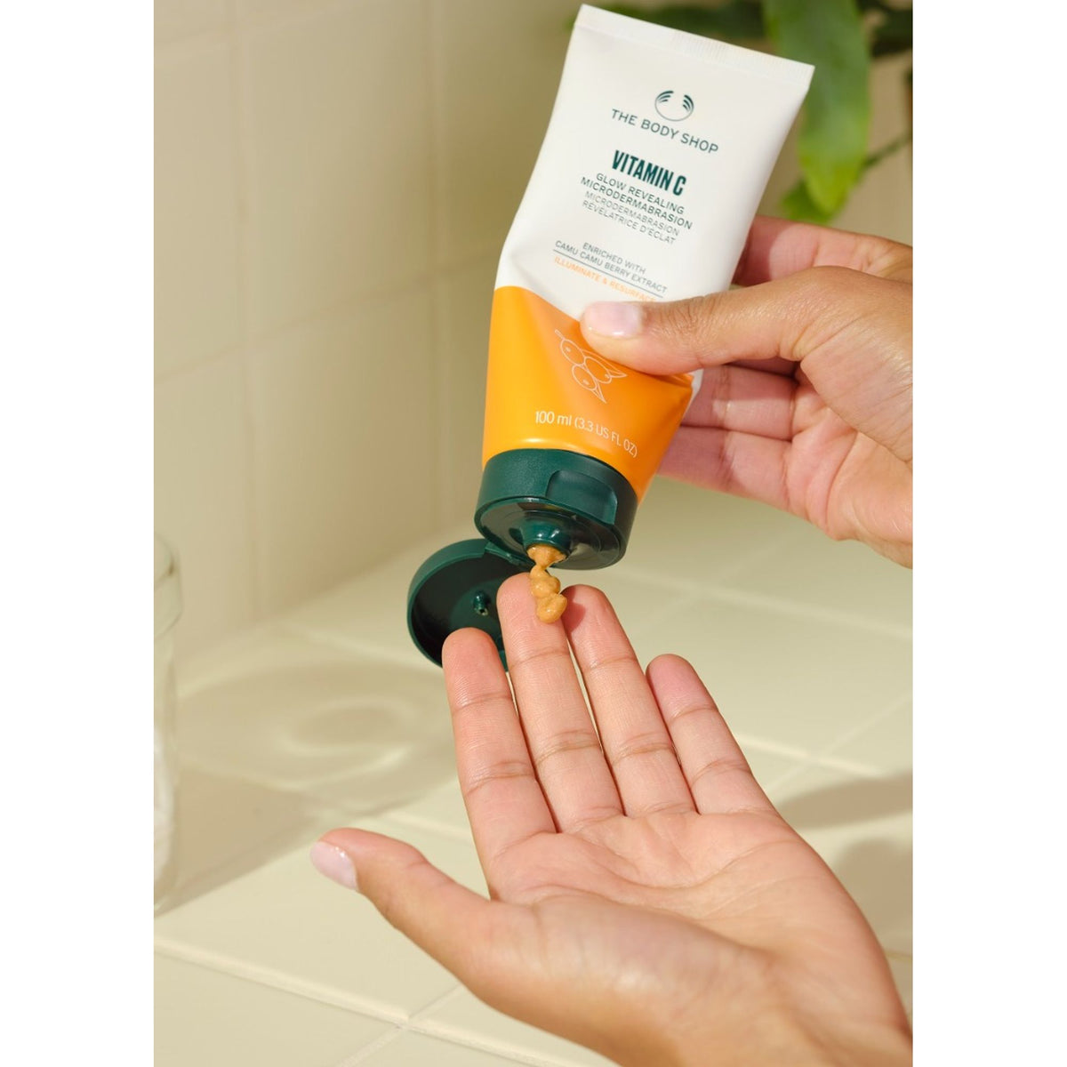 The Body Shop Vitamin C Microdermabrasion