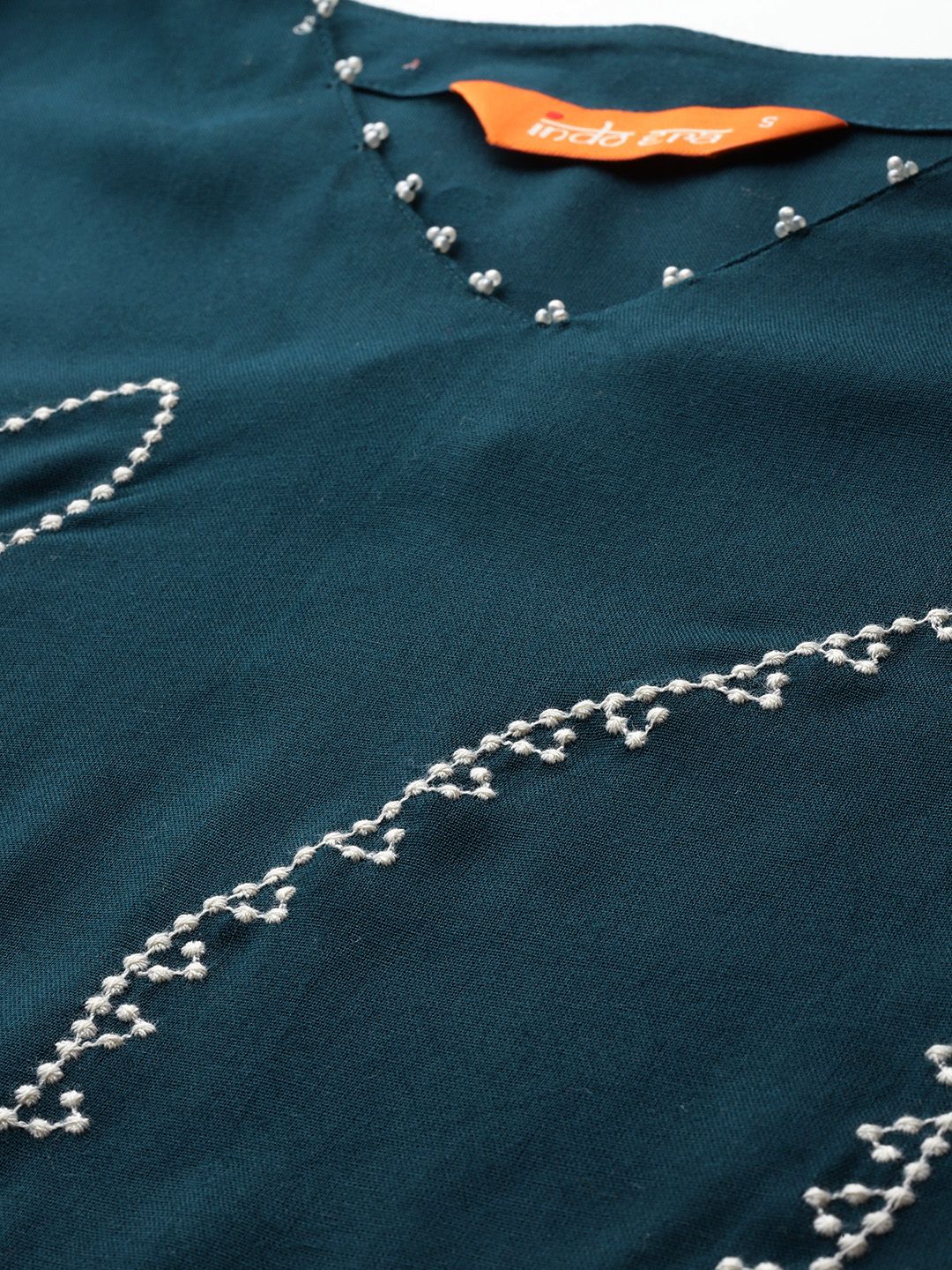 Indyancart IE Floral Embroidered Regular Thread Work Kurta with Palazzos