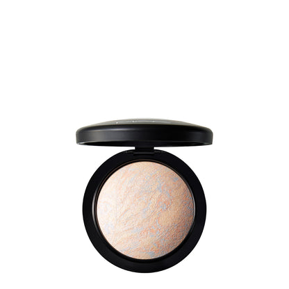 M.A.C Mineralize Skinfinish - Lightscapade