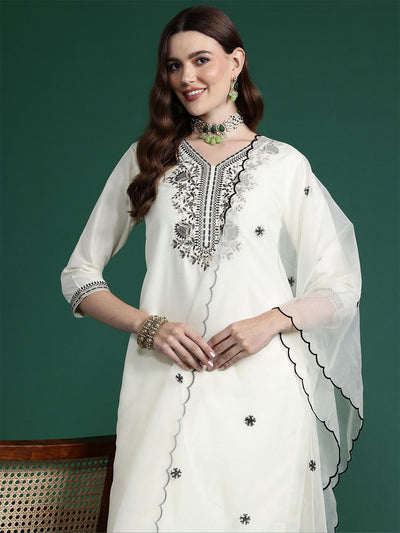Indyancart IE Ethnic Motifs Embroidered Zari Kurta With Trousers & Dupatta