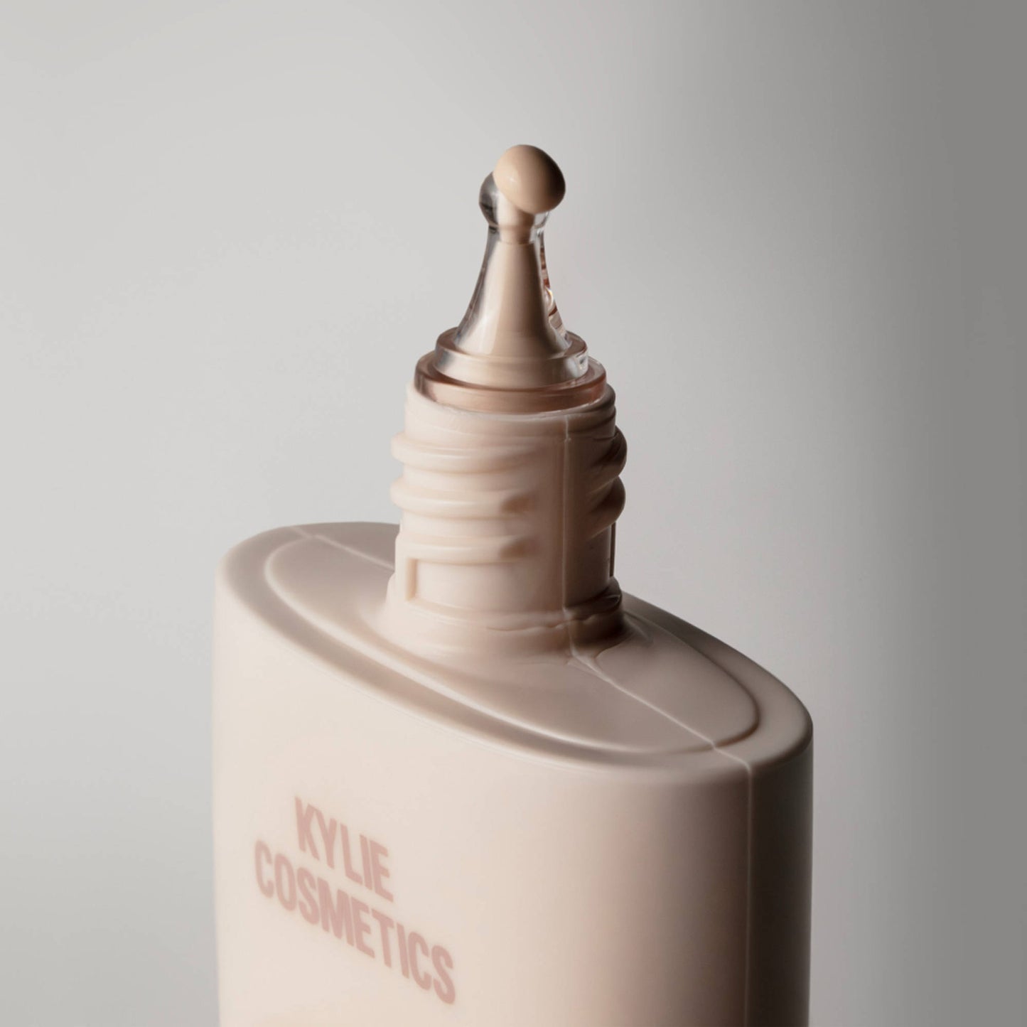 Kylie Cosmetics Skin Tint Blurring Elixir Foundation - 4.5WN