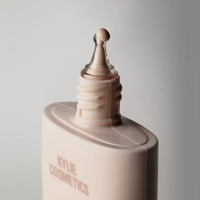 Kylie Cosmetics Skin Tint Blurring Elixir Foundation - 4.5WN