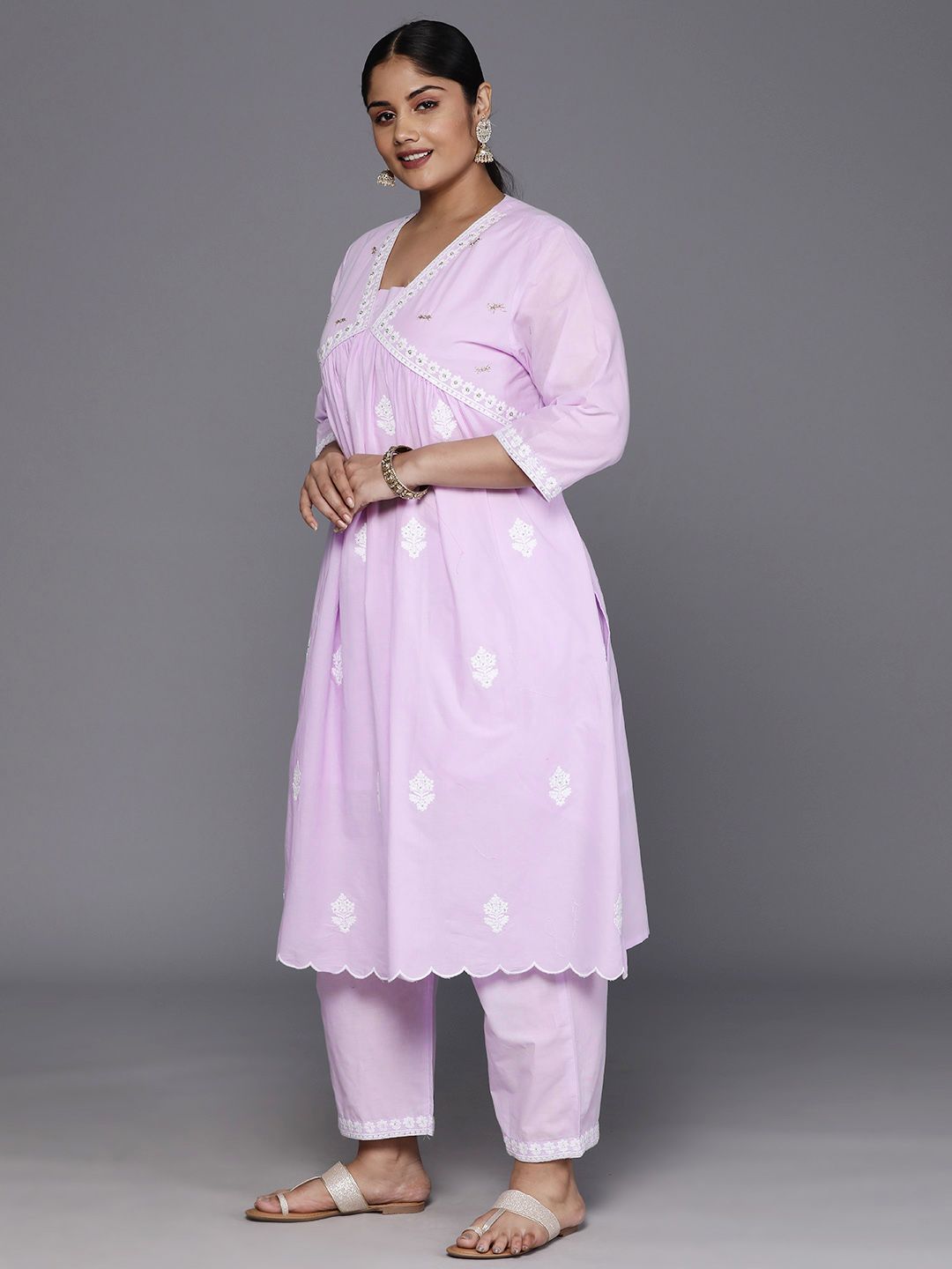Indyancart VA Women'sPlus Size Floral Embroidered Empire Thread Work Pure Cotton Kurta Set