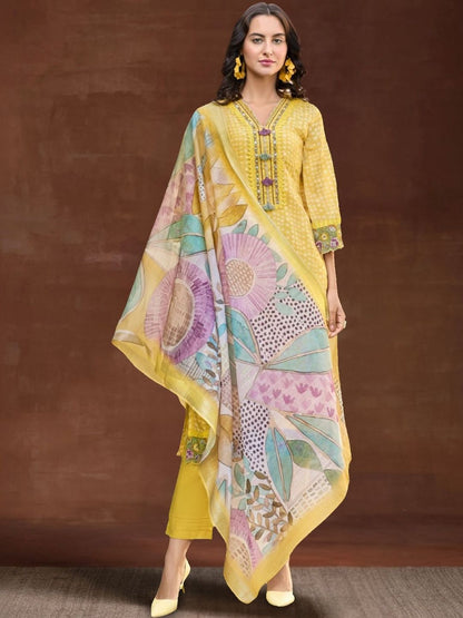 Women Ethnic Motifs Printed Regular Thread Work Linen Kurta with Trousers & With Dupatta