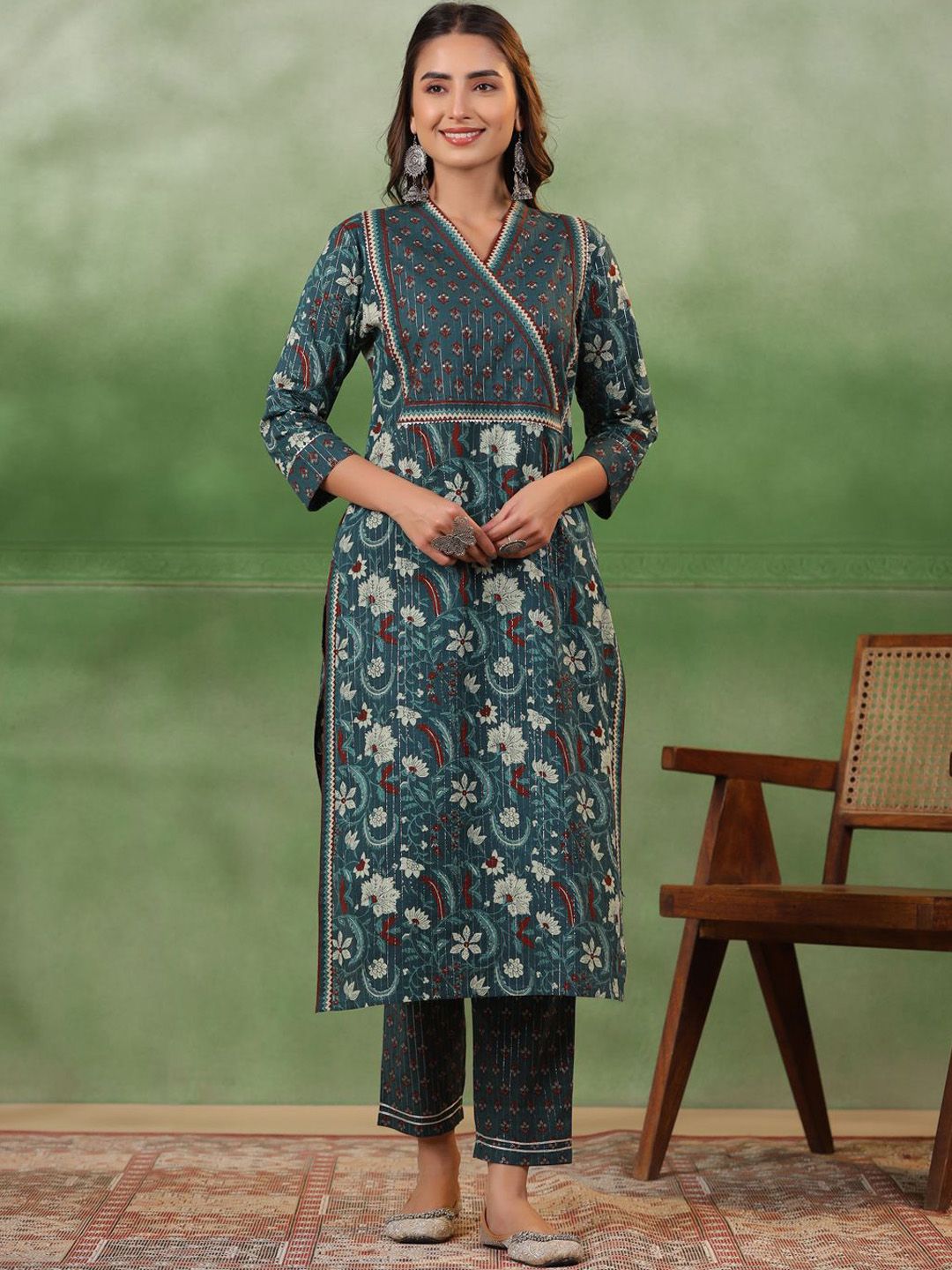 Indyancart SN Women's Green Floral Printed V-Neck Gotta Patti Pure Cotton Kurta With Trousers & Dupatta
