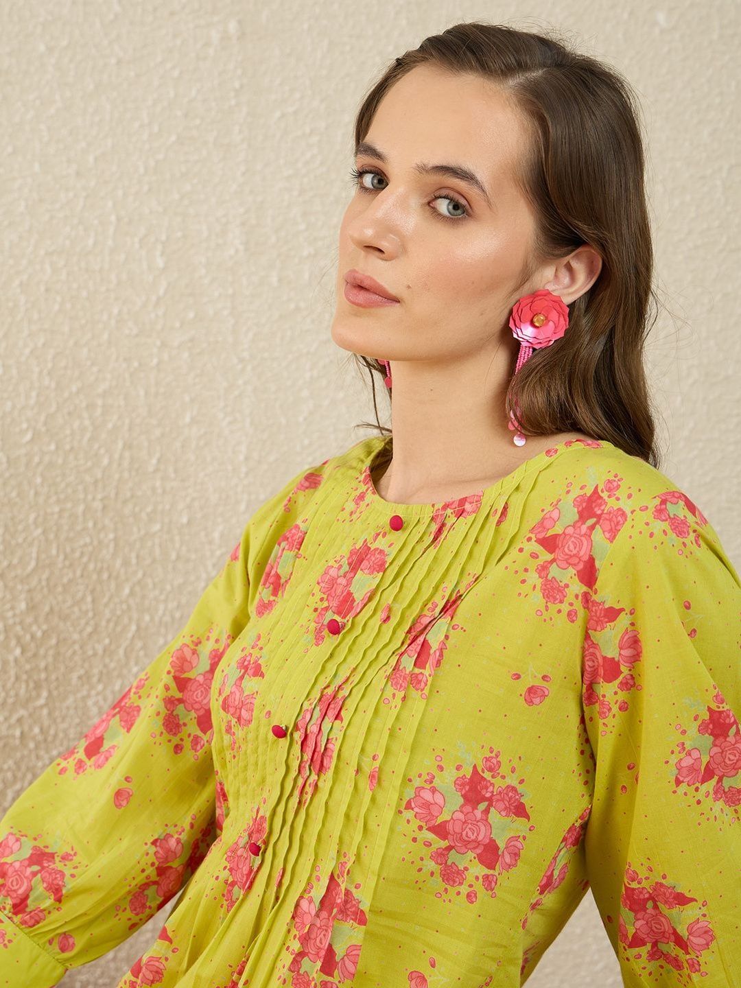 Women Floral Printed Pleated Pure Cotton Kurta with Trousers