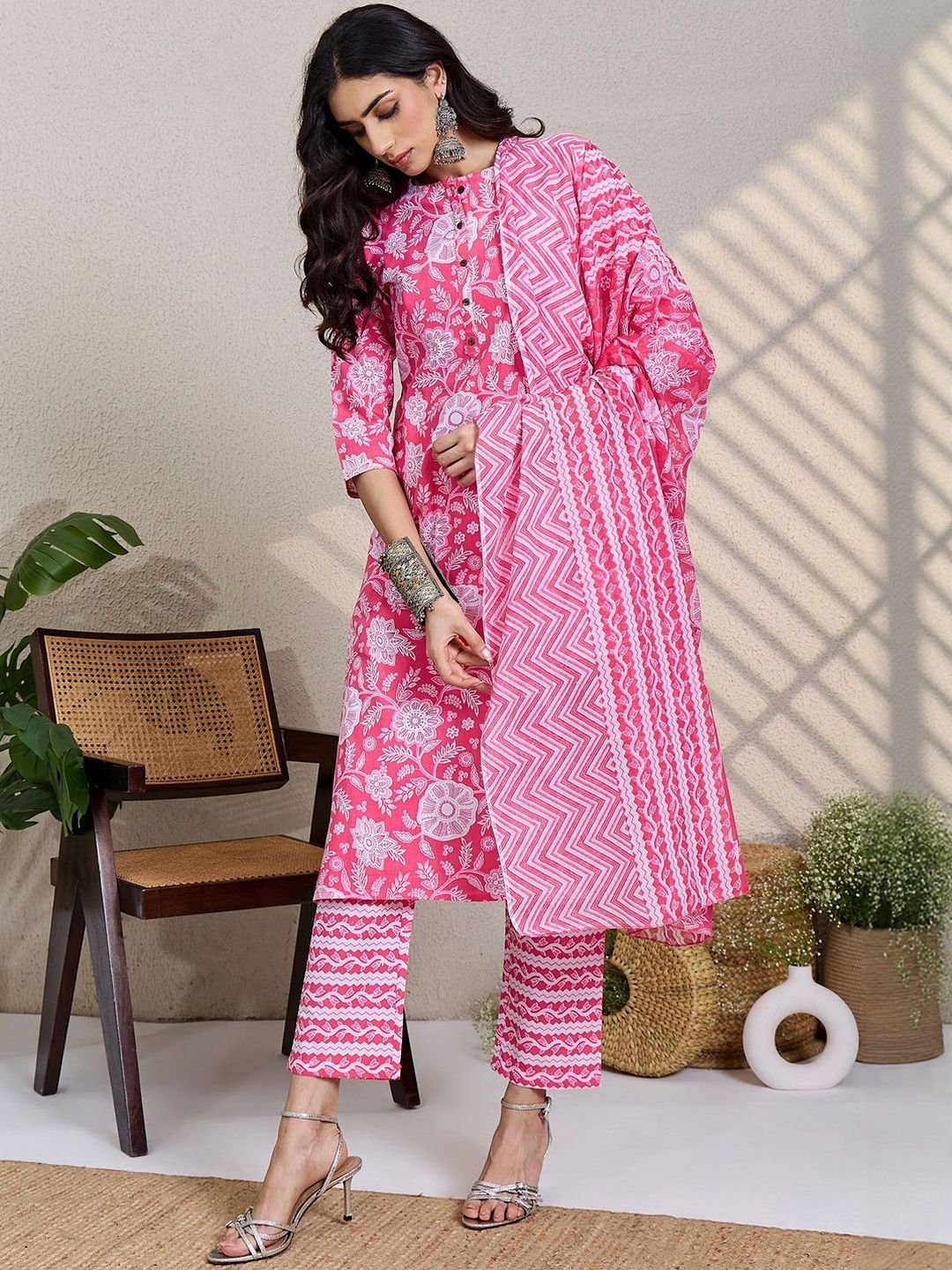 Women Floral Printed Pure Cotton Kurta with Trousers & Dupatta