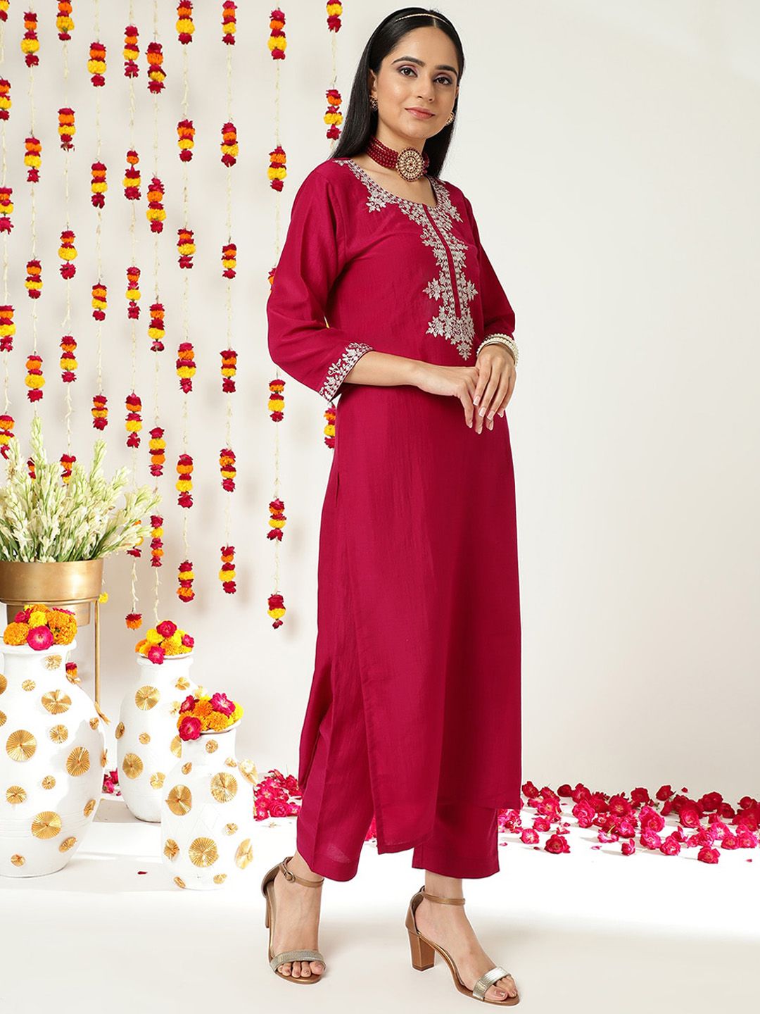 Indyancart VA Women's Ethnic Motifs Yoke Design Zari Work Striaght Kurta & Trousers With Dupatta