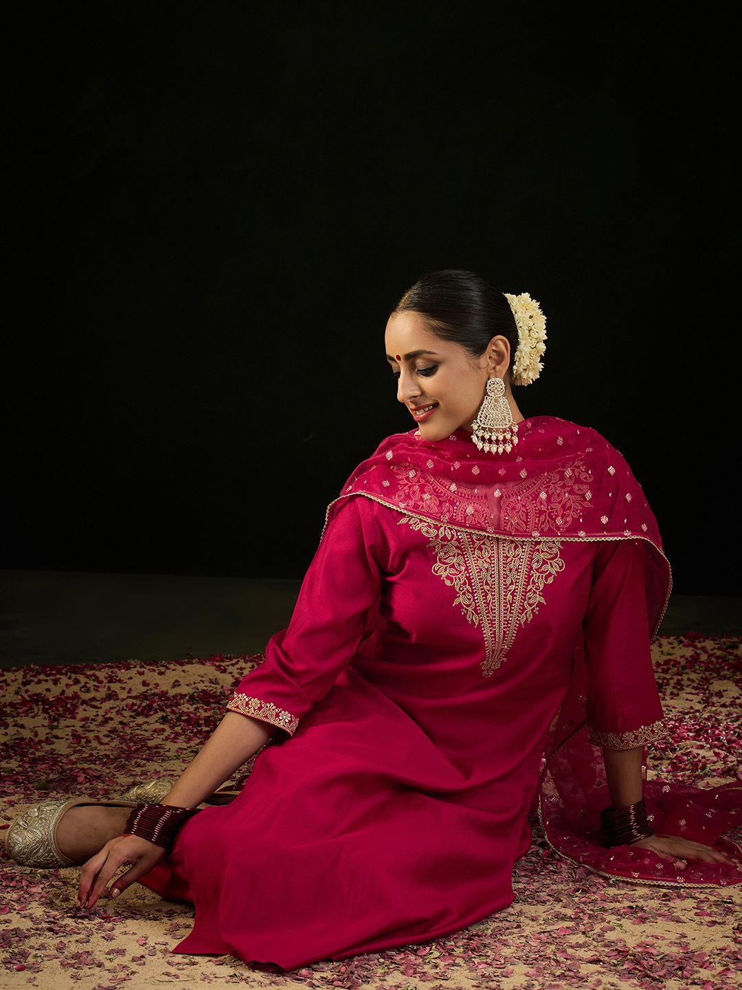 Indyancart IE Notched Neck Ethnic Motifs Embroidered Liva Kurta with Trouser & Dupatta
