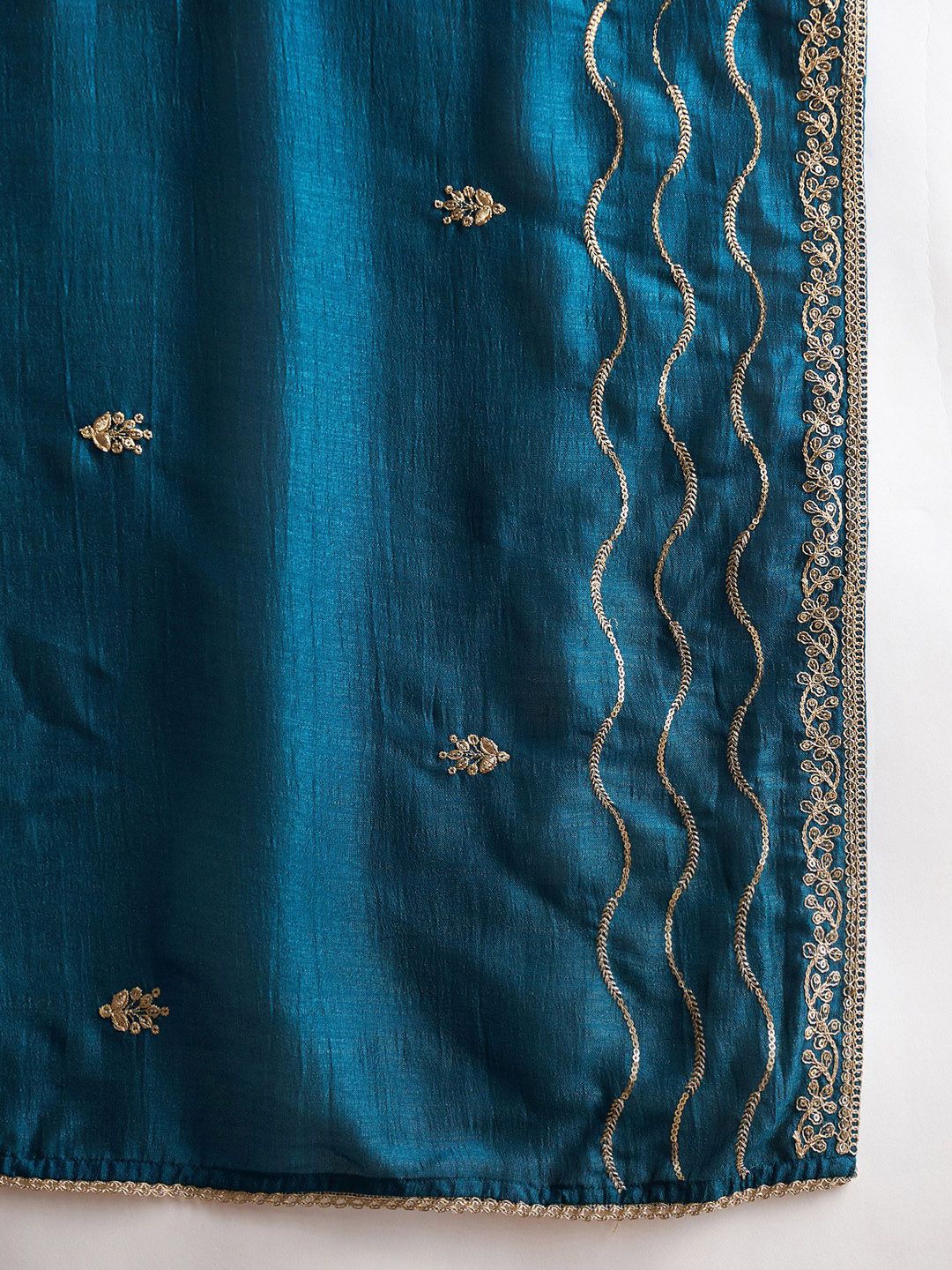 Indyancart IE Women Ethnic Motifs Embroidered Regular Kurta with Trousers & With Dupatta
