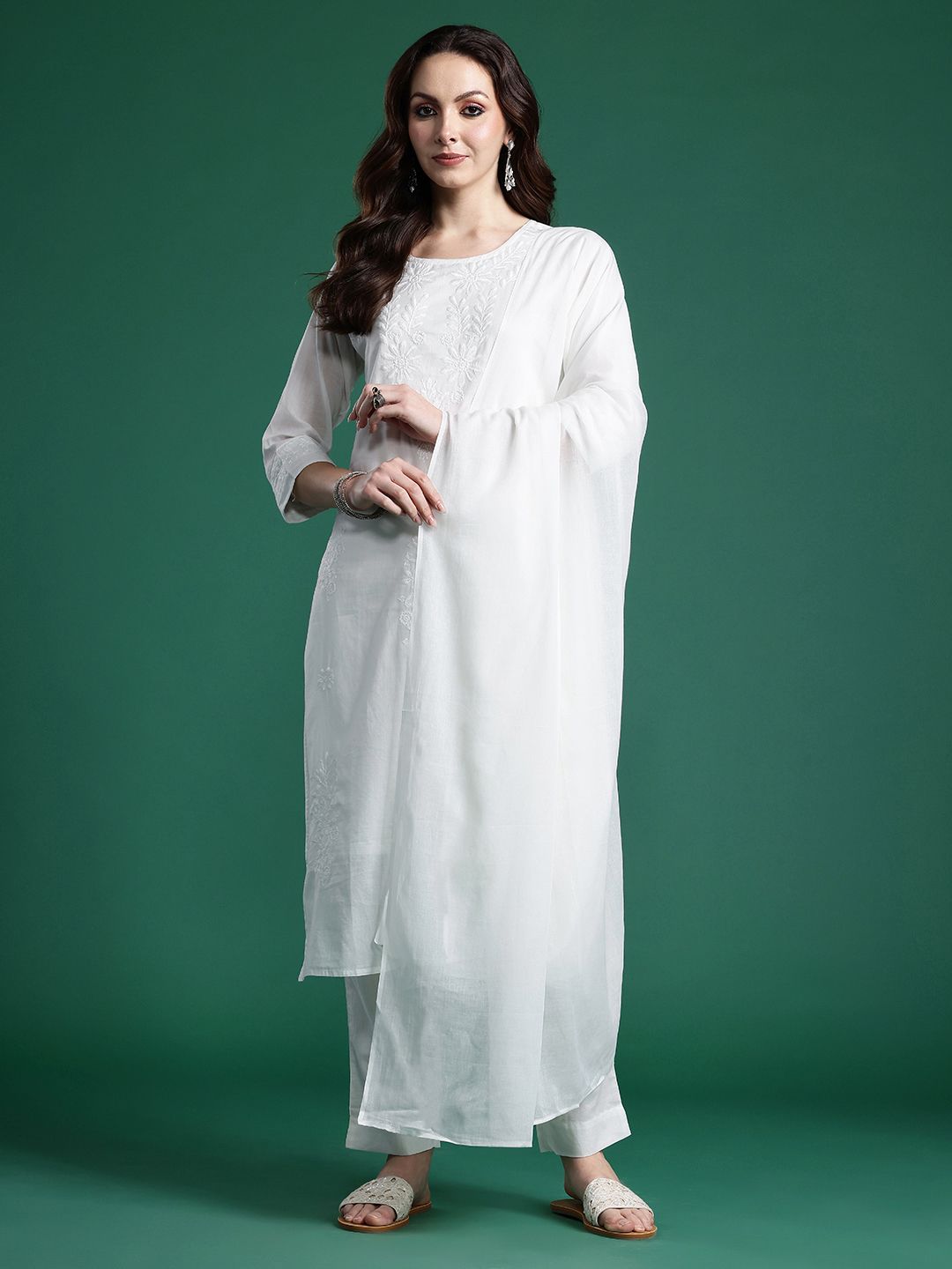 Dhiyona IE Women Floral Embroidered Regular Thread Work Pure Cotton Kurta with Trousers & With Dupatta