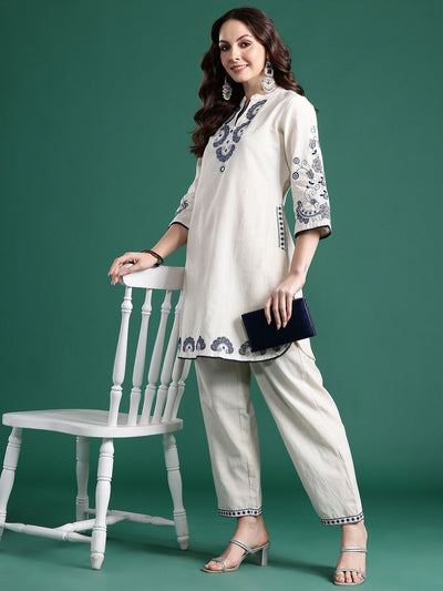 Dhiyona IE Ethnic Motifs Embroidered Regular Thread Work Kurta with Trousers