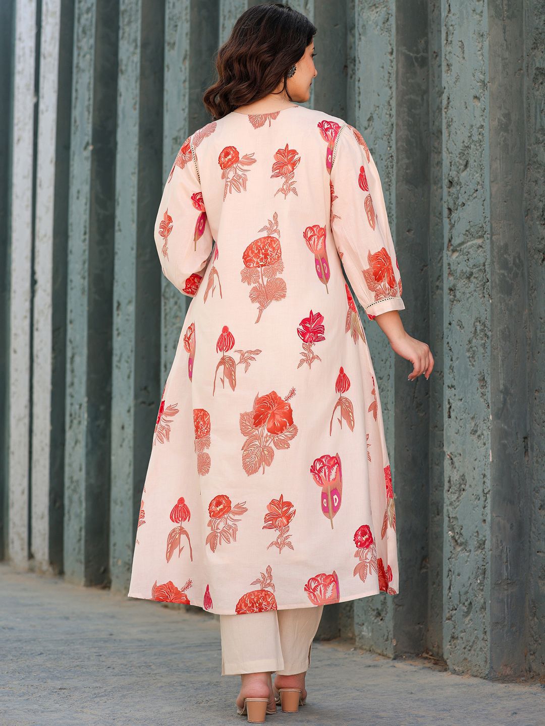 Floral Printed V-Neck Pure Cotton Kurta With Trousers