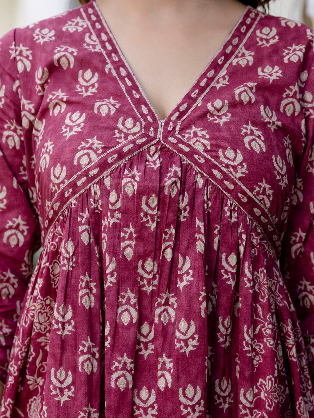 Indyancart IE Women Floral Printed Empire Pure Cotton Kurta with Trousers & With Dupatta