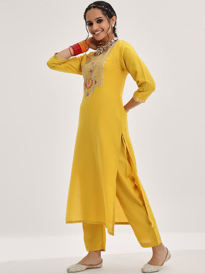 Indyancart VA Women'sYellow Yoke Design Ethnic Motifs Straight Kurta & Trousers With Dupatta