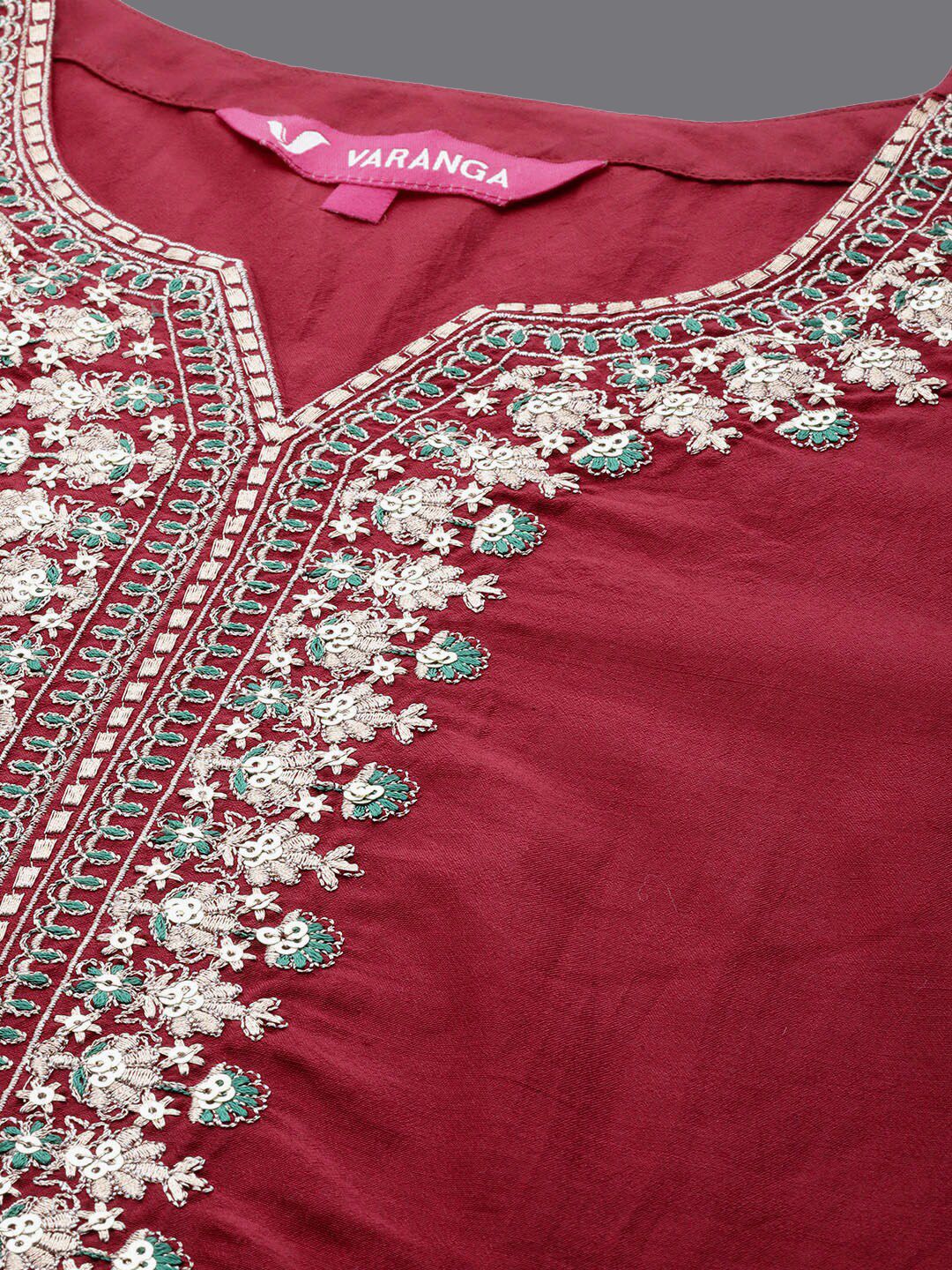 Indyancart VA Women'sRound Neck Ethnic Motifs Embroidered Regular Kurta Set