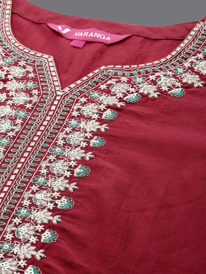 Indyancart VA Women'sRound Neck Ethnic Motifs Embroidered Regular Kurta Set