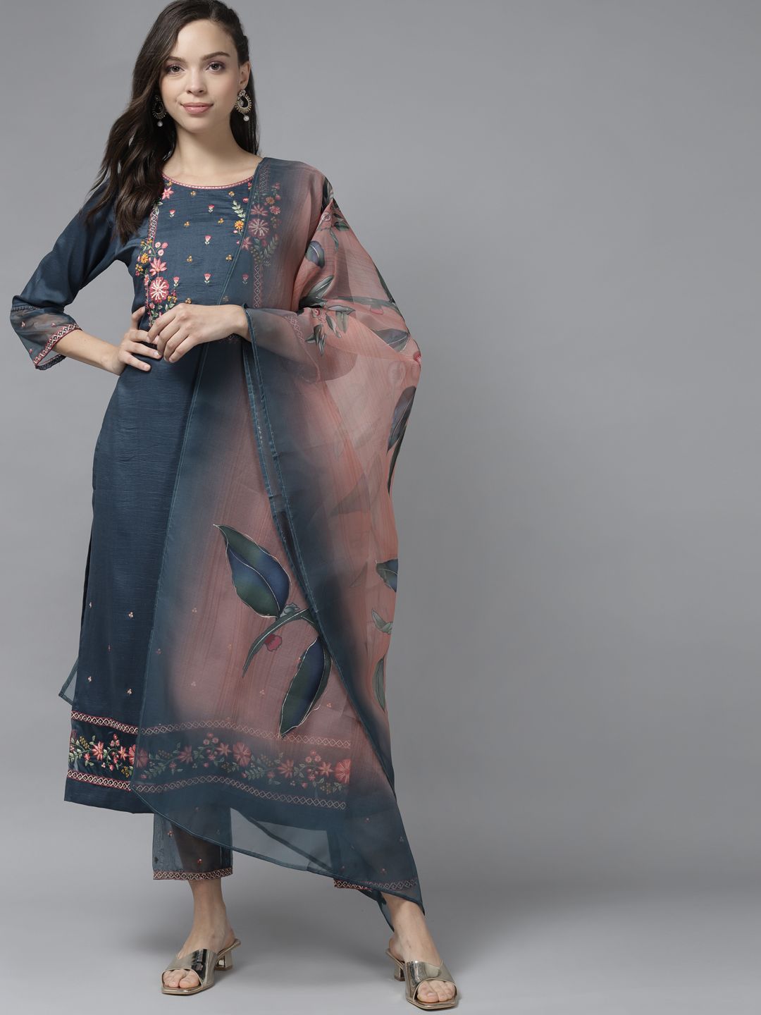 Dhiyona IE Women Blue Floral Embroidered Regular Kurta with Trousers & With Dupatta