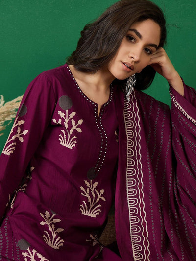 Indyancart SN Women's Printed Pure Cotton Straight Kurta With Trousers & Dupatta
