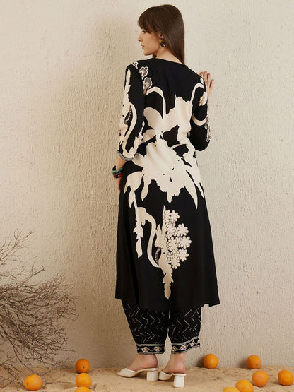 Indyancart IE Floral Printed Three-Quarter Sleeves A-Line Tunic With Trouser