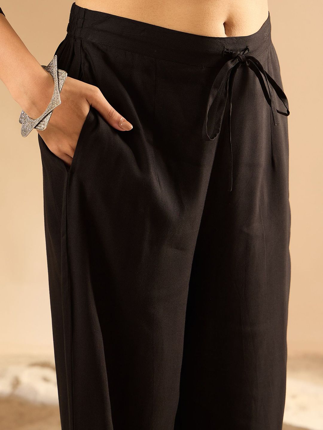 Dhiyona IE Printed Three-Quarter Sleeves Tunic With Trouser