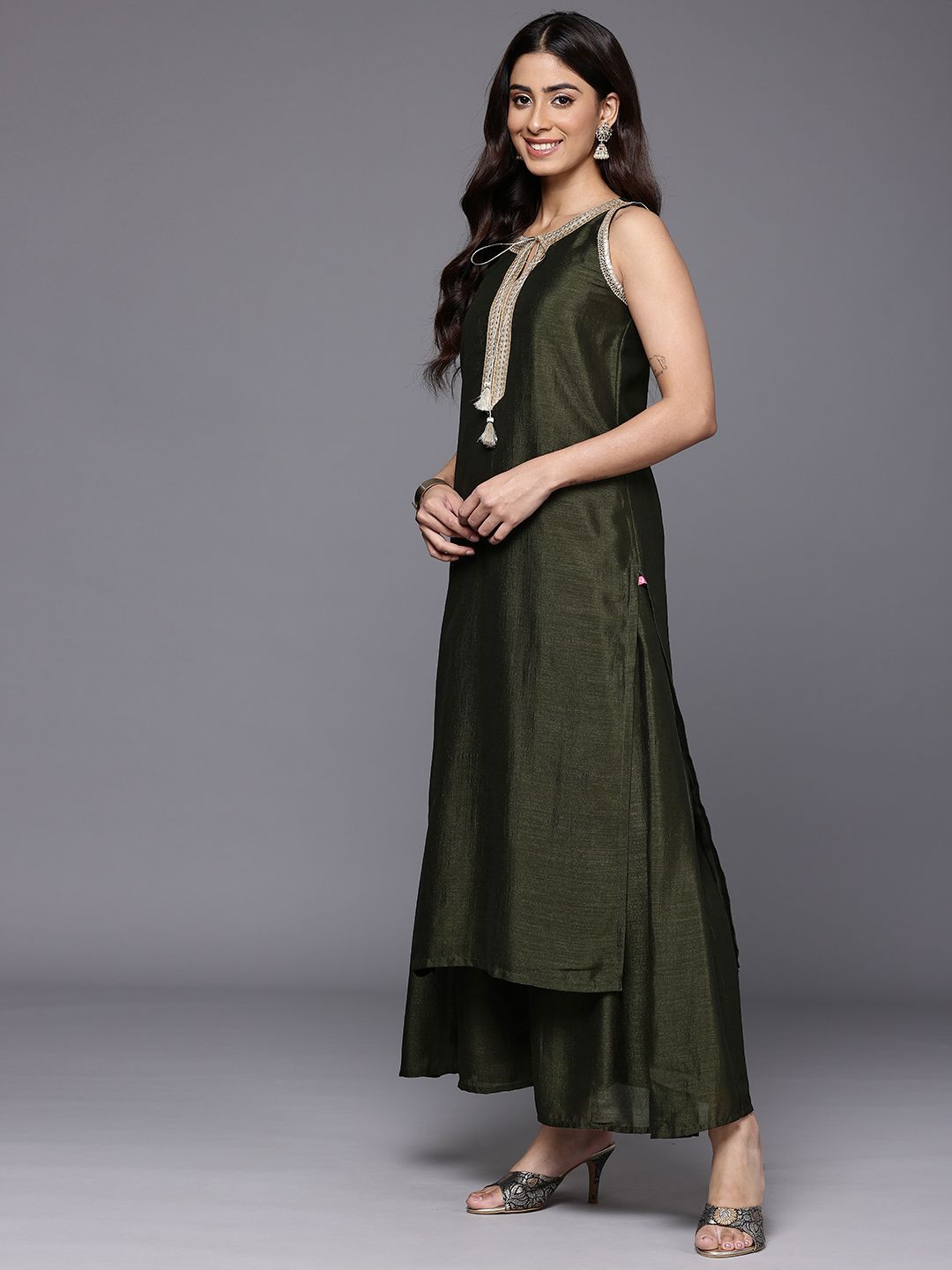 Dhiyona VA Women's Yoke Design Sequinned Kurta with Trousers & Dupatta