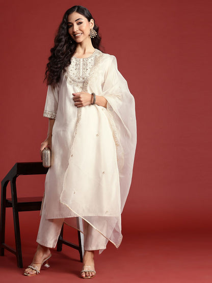 Indyancart IE Women Ethnic Motifs Embroidered Regular Liva Kurta with Trousers & With Dupatta