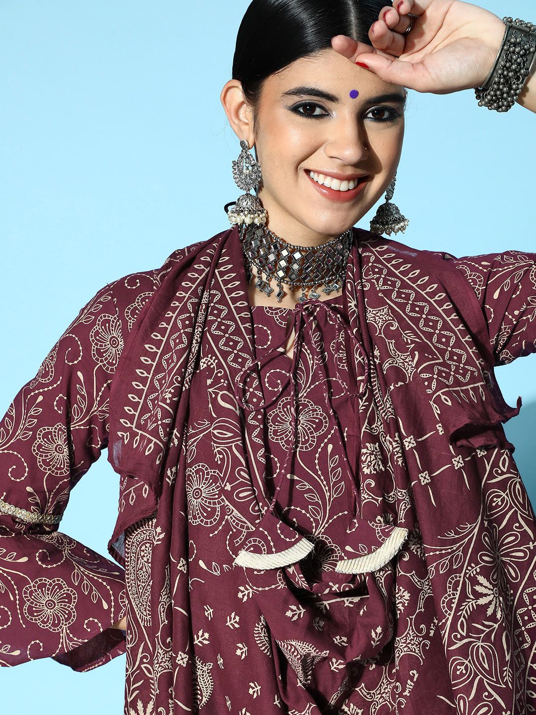 Dhiyona IE Women Paisley Organza All in the Details Kurta Set