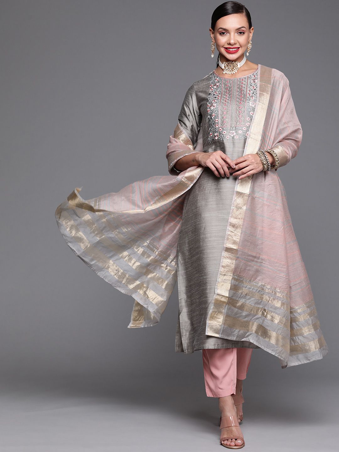 Indyancart IE Women Grey Floral Yoke Design Kurta with Trousers & Dupatta