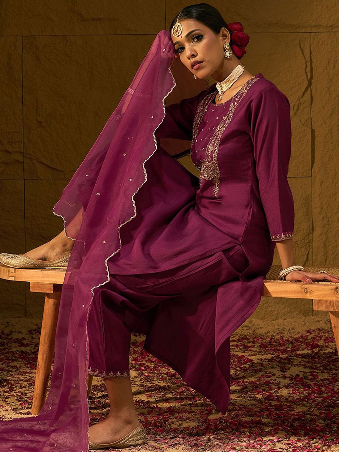 Ethnic Motifs Embroidered Sequinned Liva Straight Kurta With Trousers & Dupatta