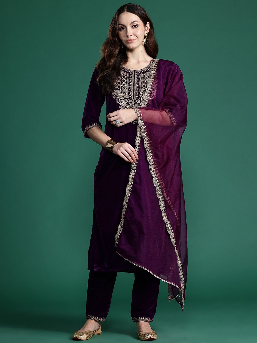 Indyancart IE Ethnic Motifs Embroidered Velvet Kurta with Trousers & With Dupatta