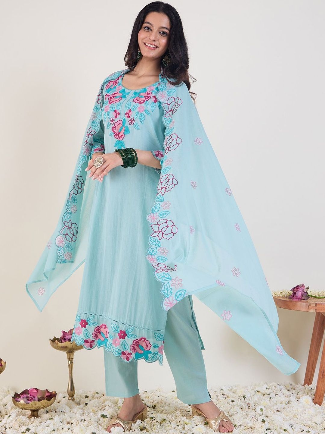 Floral Embroidered Thread Work Pure Cotton Straight Kurta & Trousers With Dupatta
