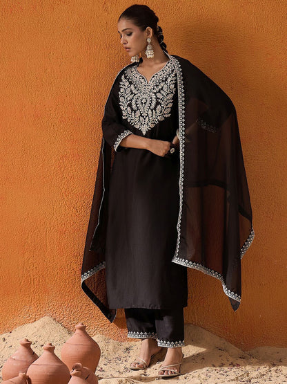 Floral Embroidered Thread Work Straight Kurta With Trousers & Dupatta