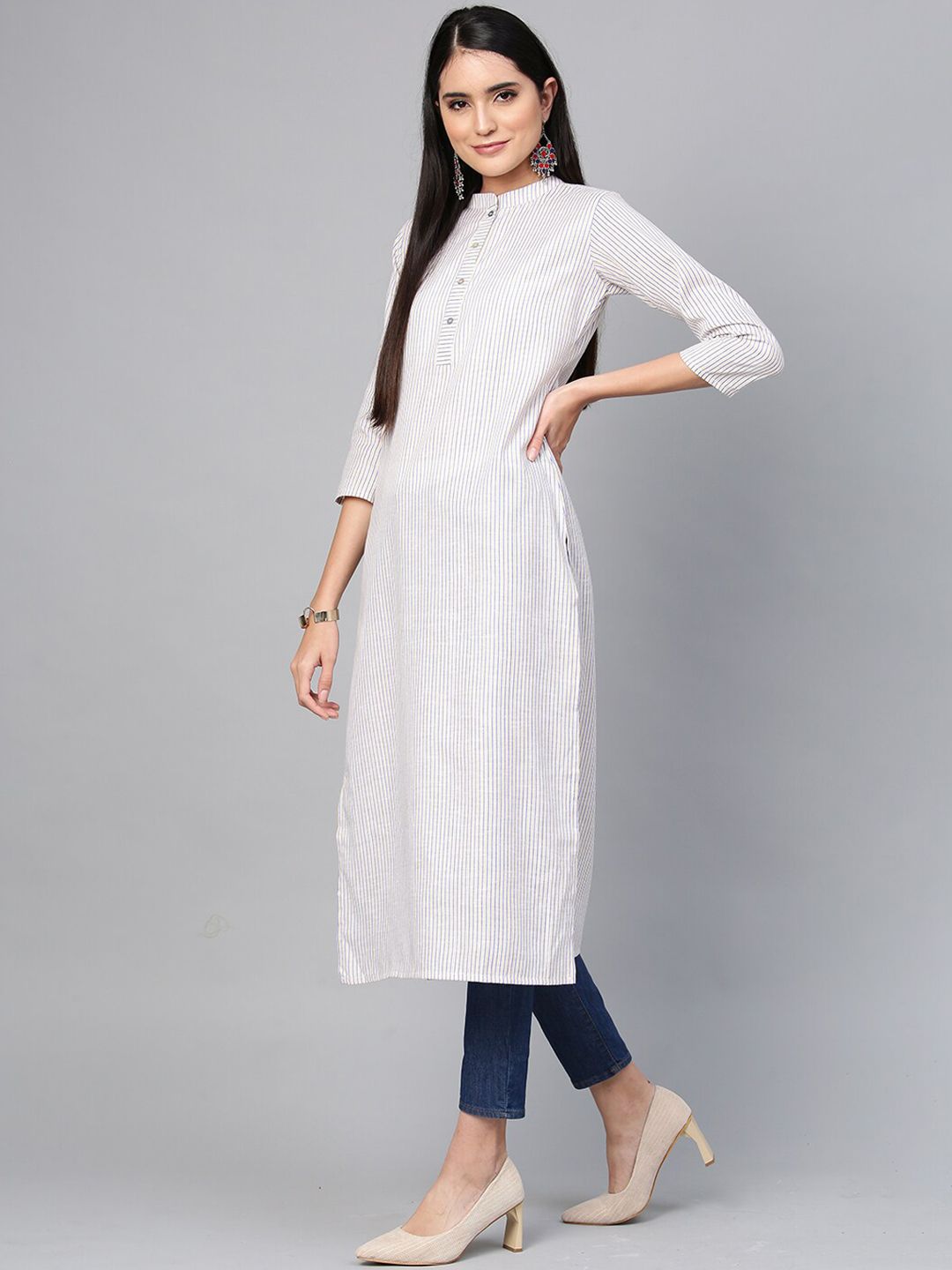 Indyancart IE Women Blue & White Striped Cotton Kurta