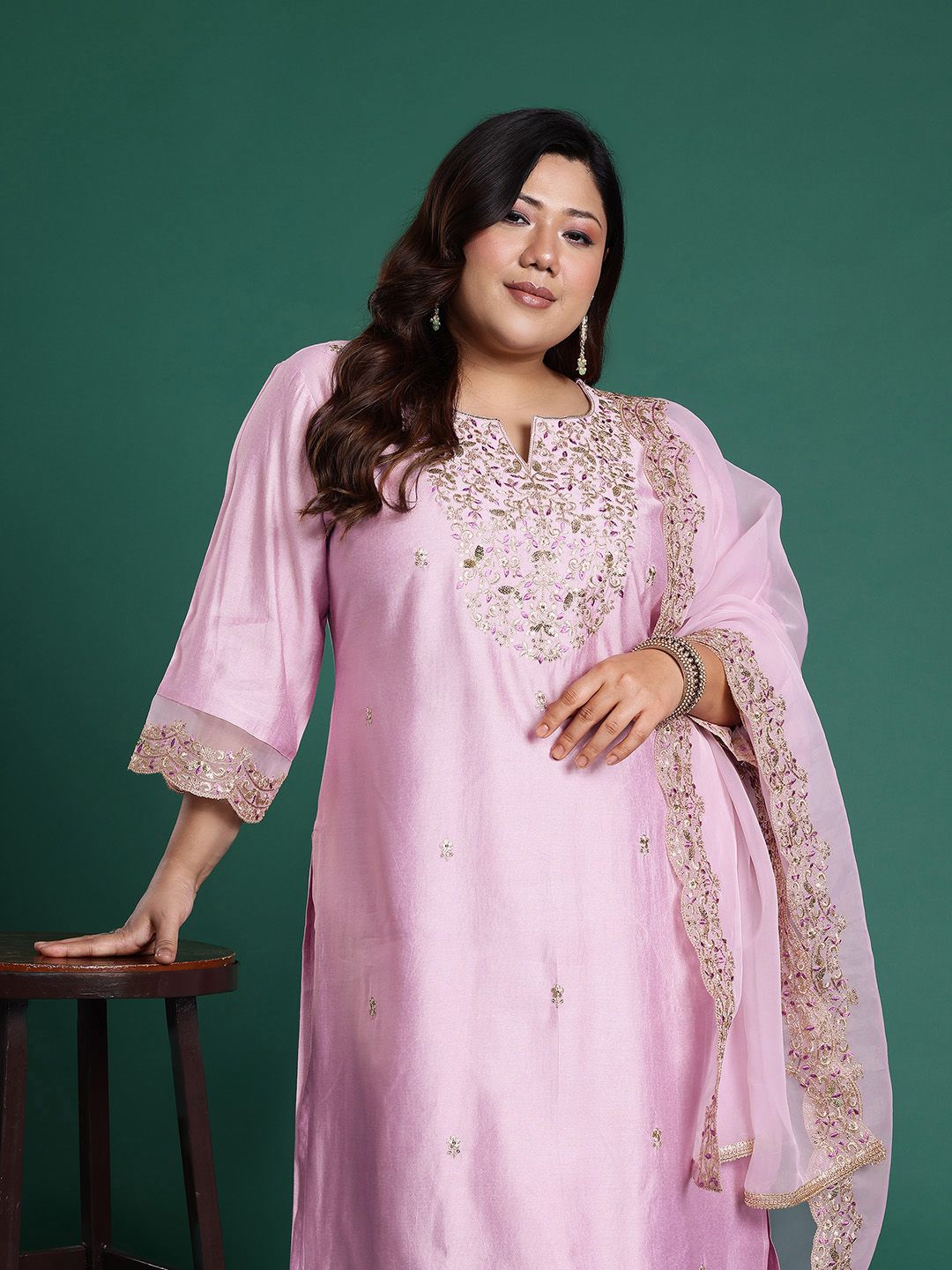 Indyancart Women's Plus Size Ethnic Motifs Embroidered Sequinned Liva Kurta Set